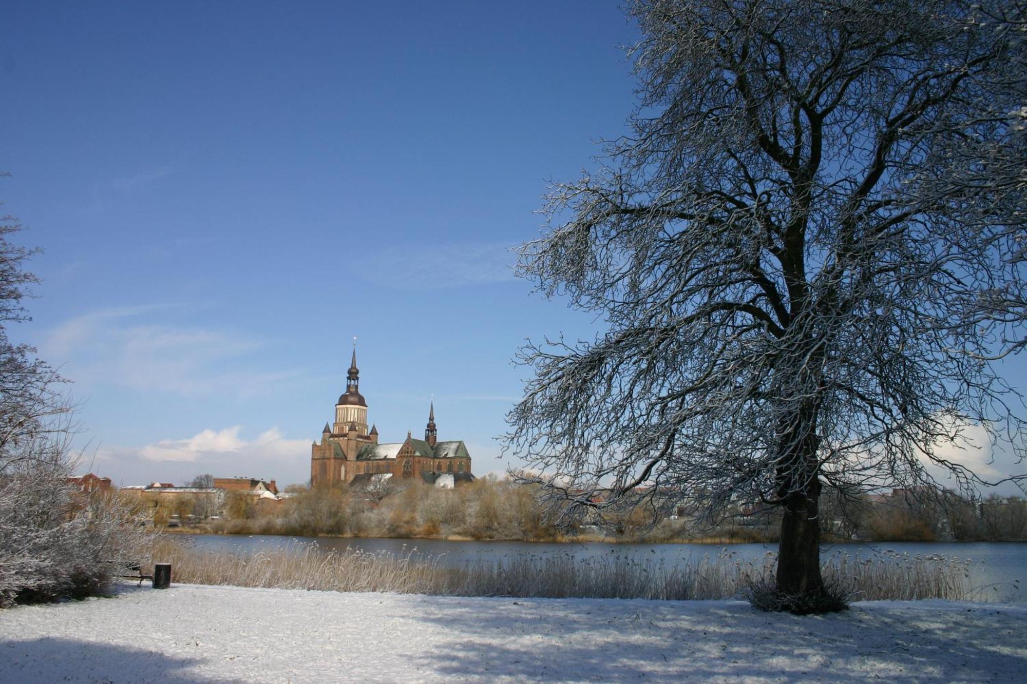 Pension Altstadt Moench In Top Lage Preis Inclusive 5 Prozent Bettensteuer Und Fruehstueck Stralsund Exterior foto